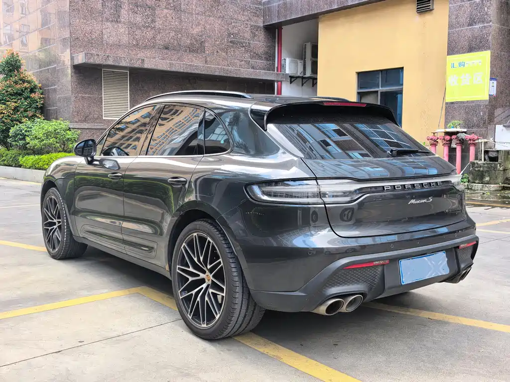 Porsche Macan — миниатюра 14