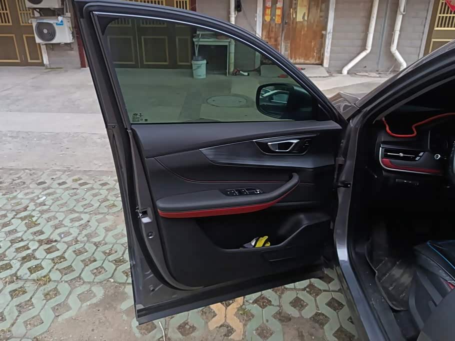 CHERY Tiggo 5x 1.5 л 2022 г. Серебристо-серый, пробег 11200 км