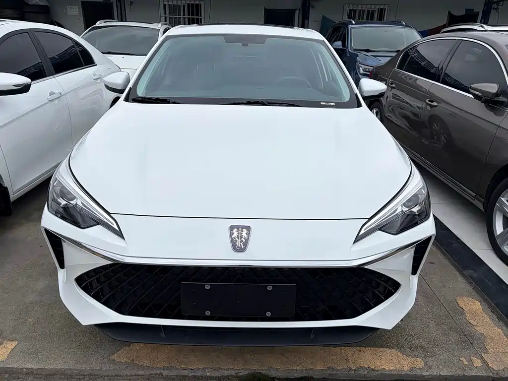 Roewe i5