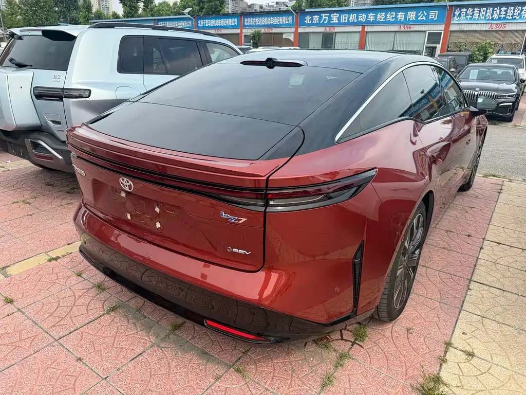 Toyota bZ7 — миниатюра 4