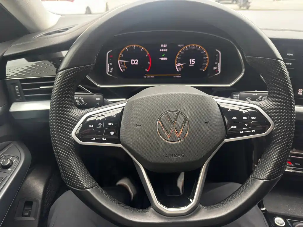 Volkswagen Passat — миниатюра 11