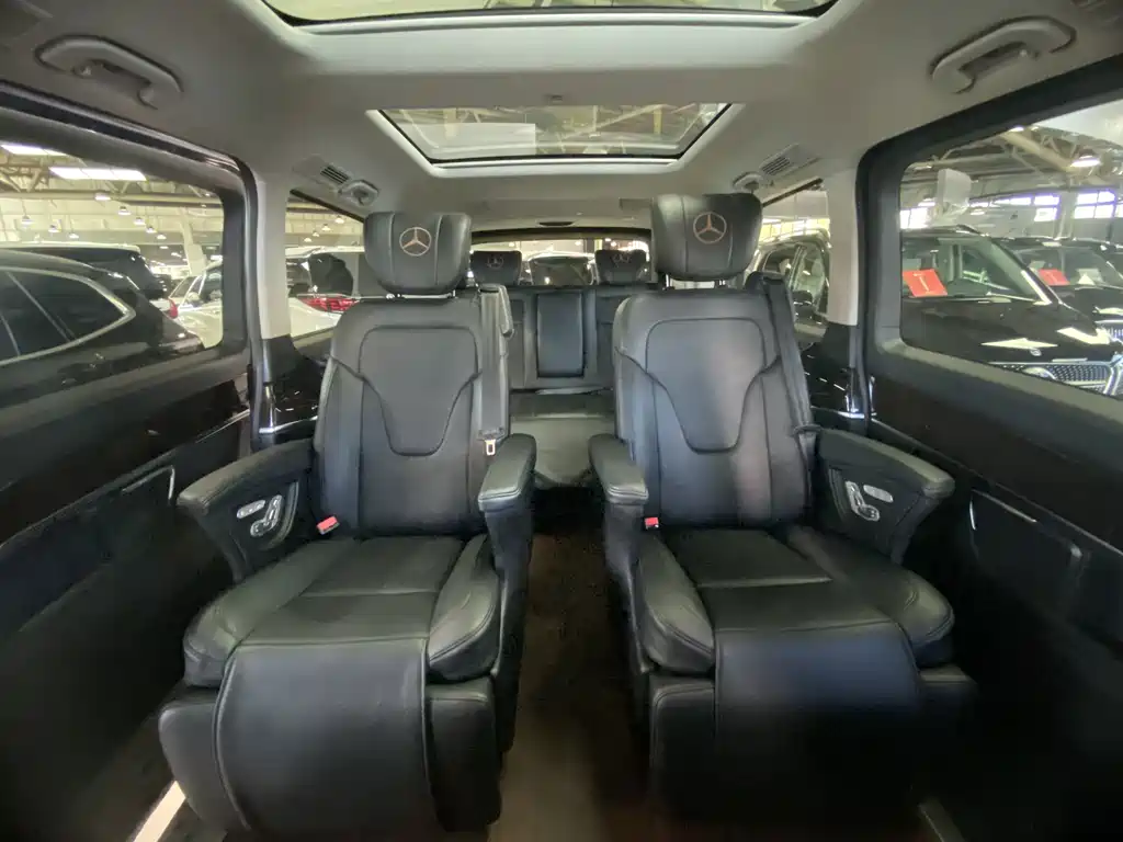 Mercedes-Benz V-Class — миниатюра 13