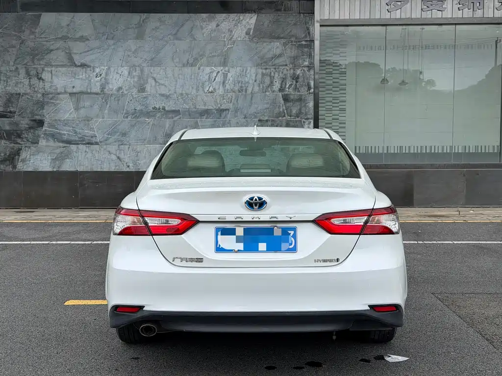 Toyota Camry - фото 8