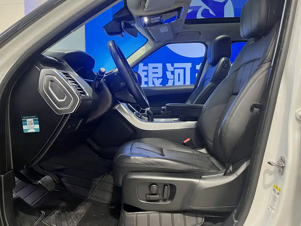 Land Rover Range Rover Sport 2020 3.0 L6 SE