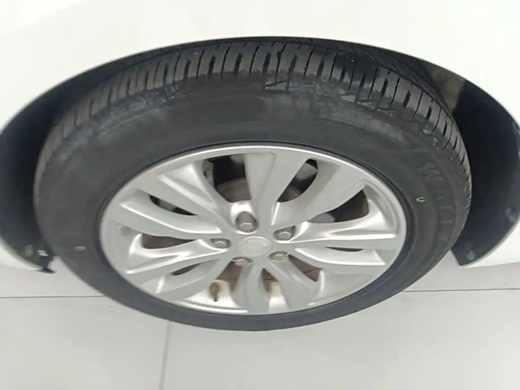 Buick Excelle — миниатюра 23