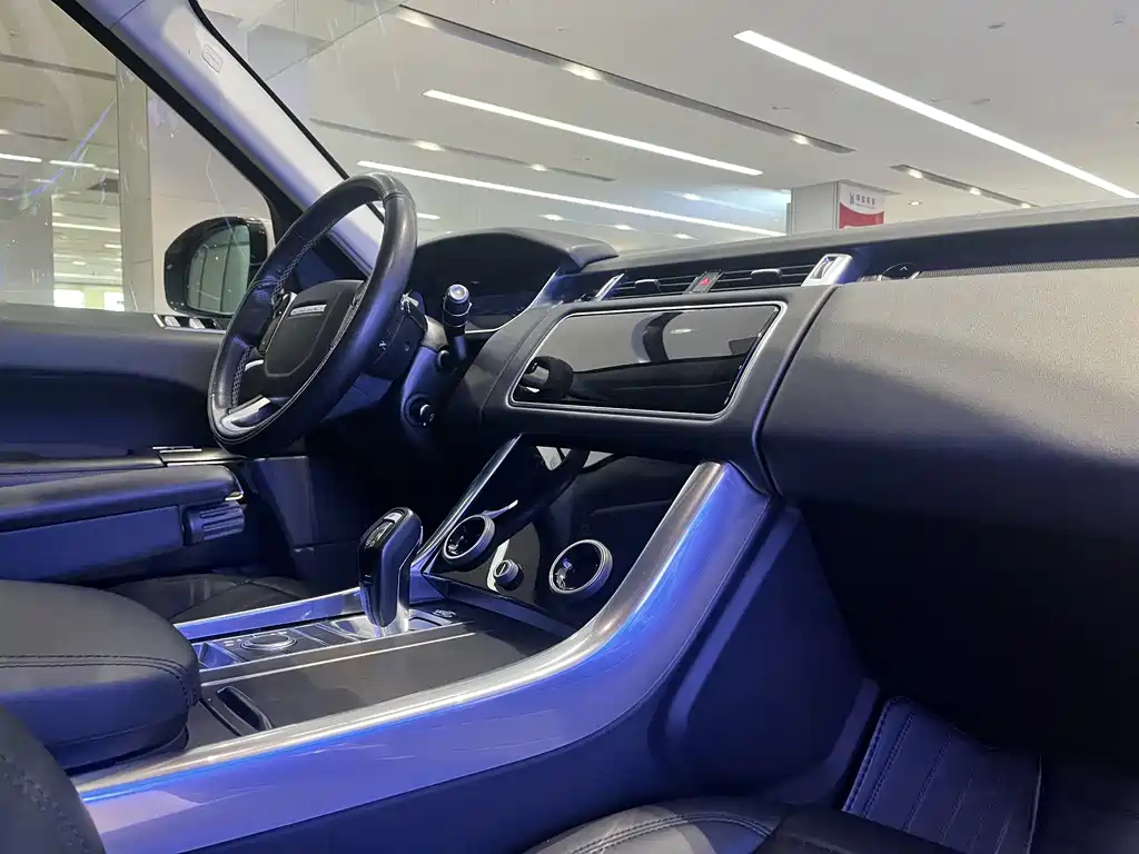 Land Rover Range Rover Sport 2020 3.0 L6 SE