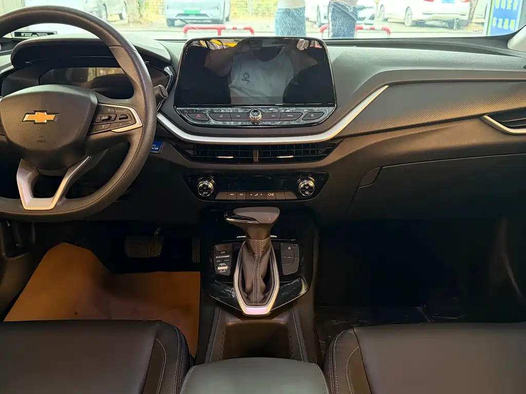 Chevrolet Menlo — миниатюра 10