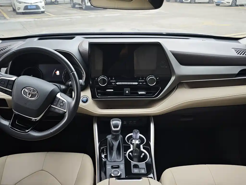 Toyota Highlander — миниатюра 13