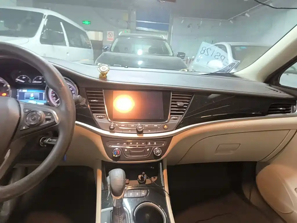 Buick Verano — миниатюра 13