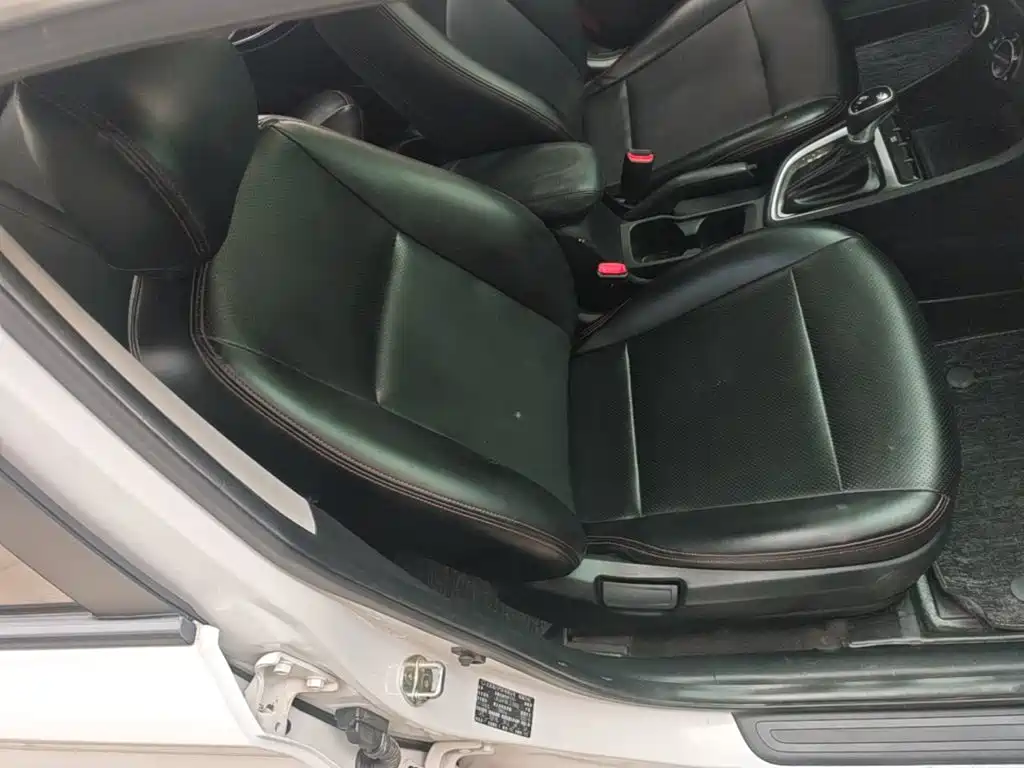 Hyundai Elantra — миниатюра 25