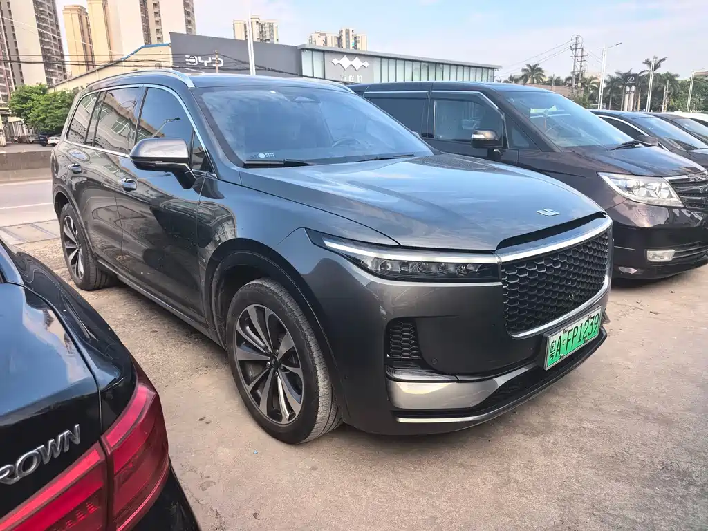 Li Auto Li ONE — миниатюра 2