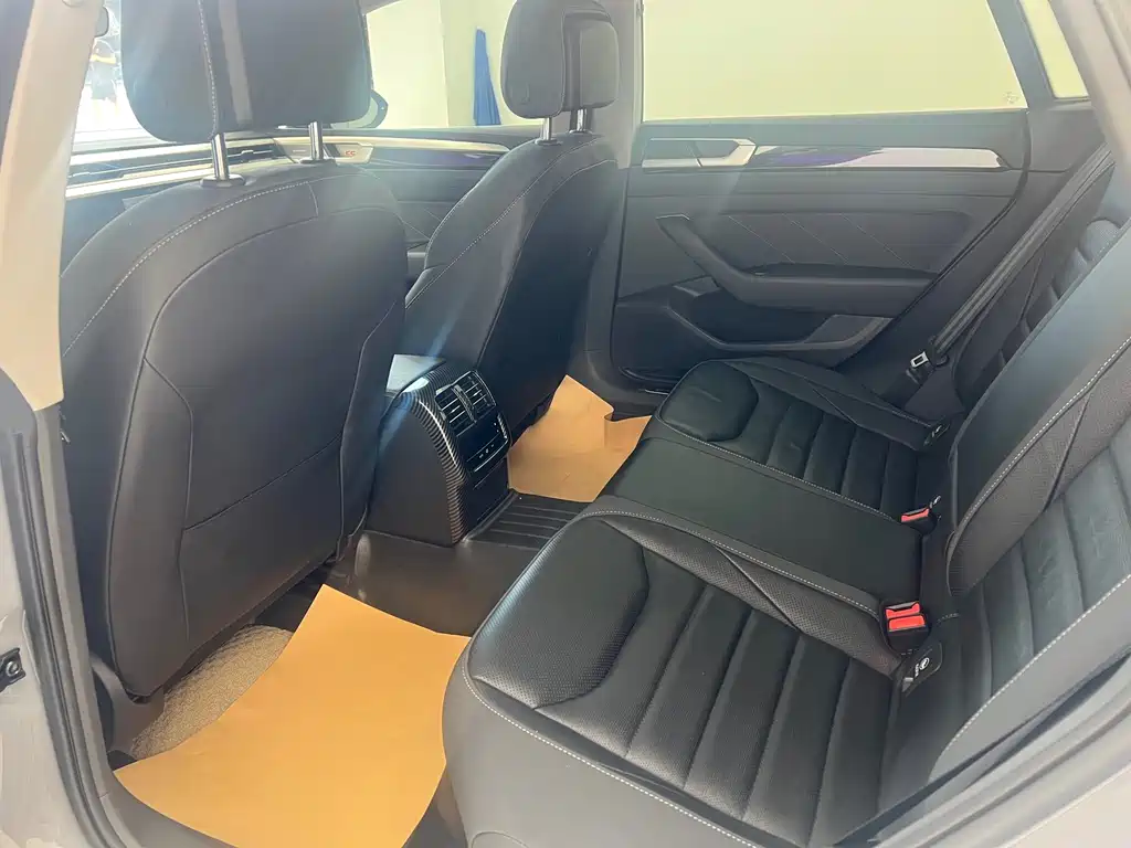 Volkswagen CC — миниатюра 8