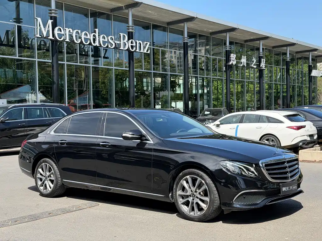 Mercedes-Benz E-Class — миниатюра 2