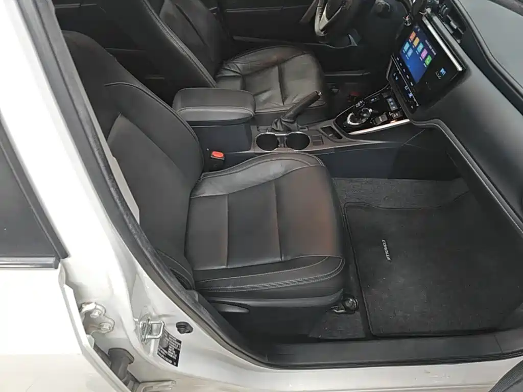 Toyota Corolla Hybrid — миниатюра 25