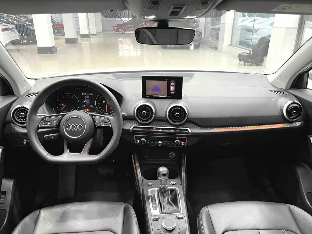 Audi Q2L 2022 35 TFSI Fashion