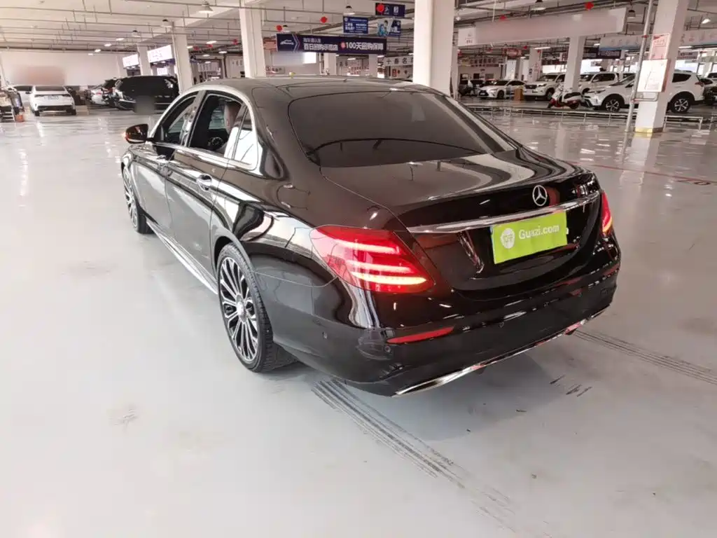 Mercedes-Benz E-Class — миниатюра 5