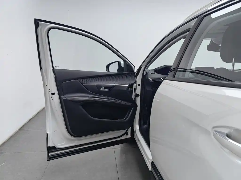Peugeot 4008 — миниатюра 8