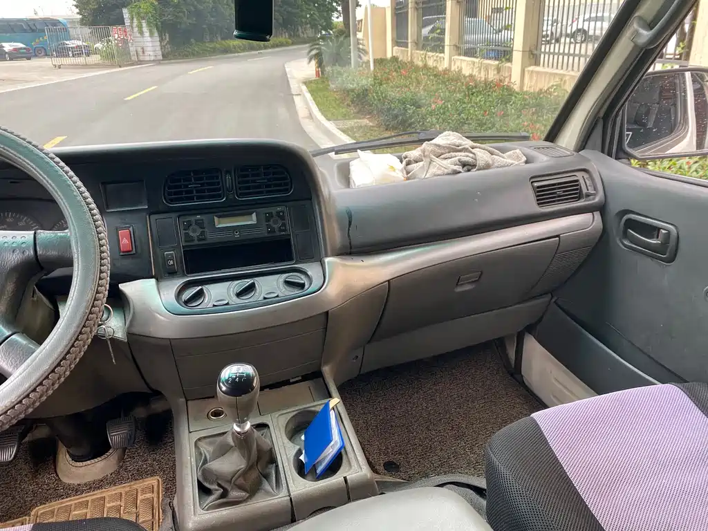 Jinbei Haise 2014 2.0L V19