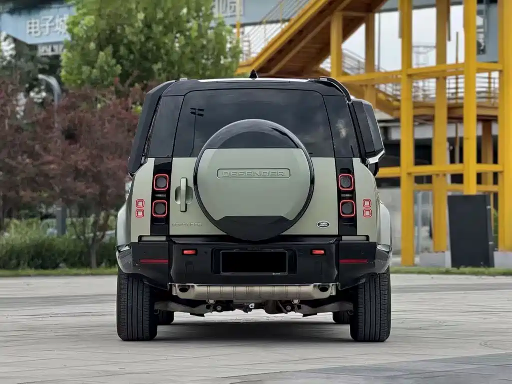 LAND ROVER  DEFENDER