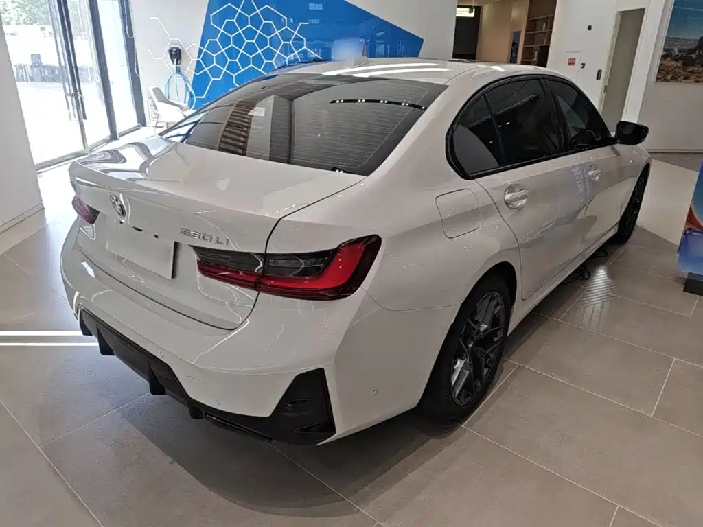 BMW 3 Series 3 2025 330Li M Sport