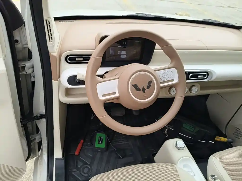 Wuling MINIEV — миниатюра 11