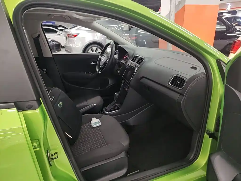 Volkswagen Polo — миниатюра 25