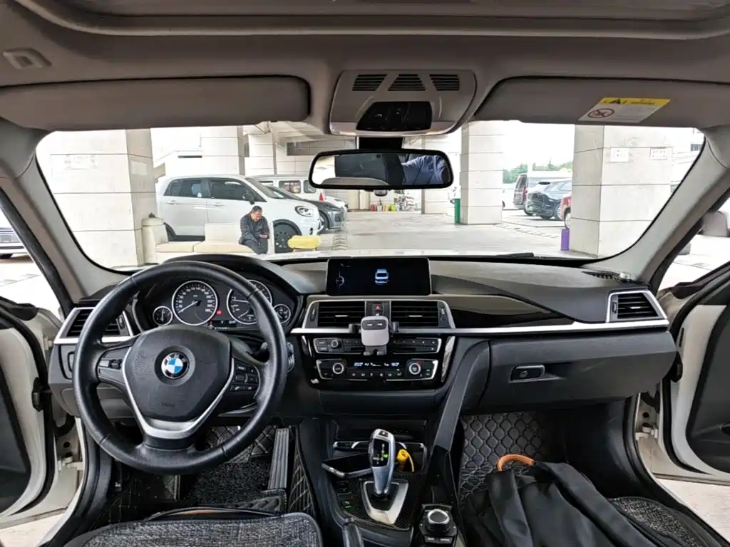 BMW 3 Series — миниатюра 10
