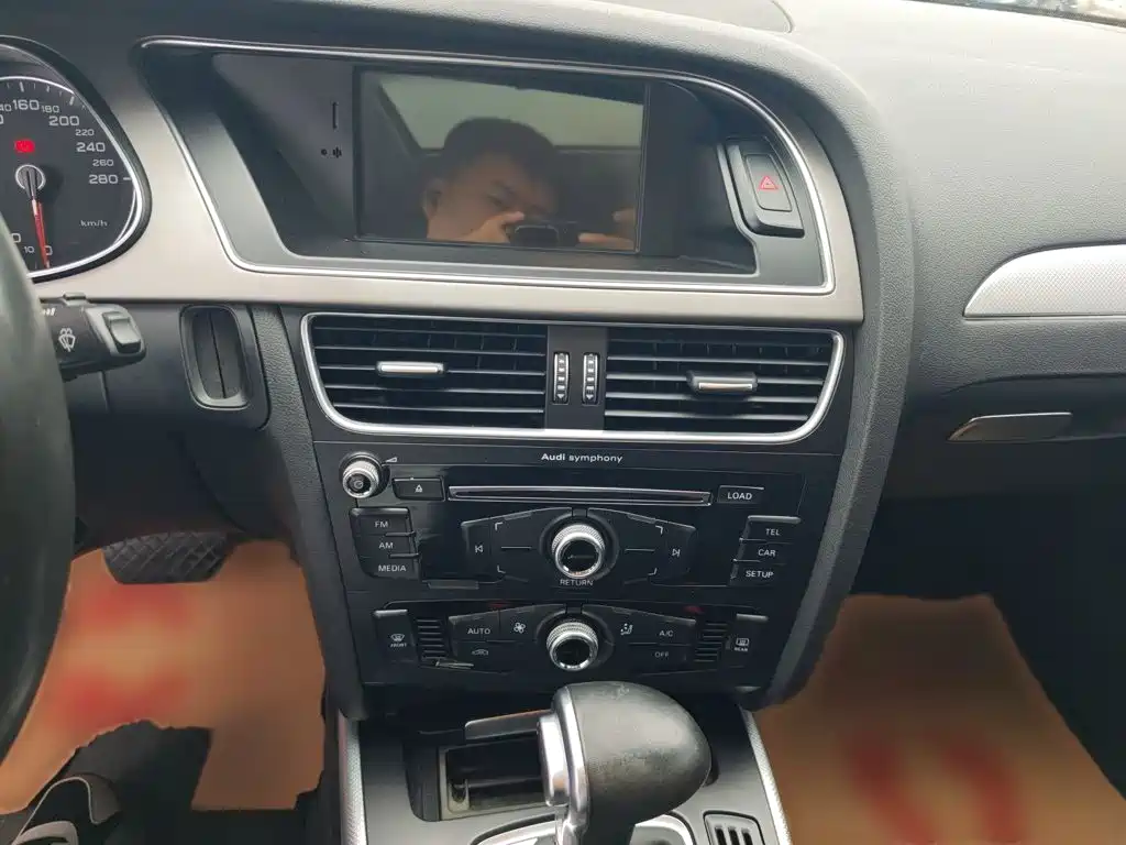 Audi A4L — миниатюра 7