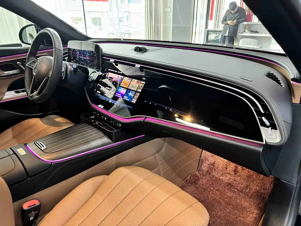 Mercedes-Benz E-Class — миниатюра 7