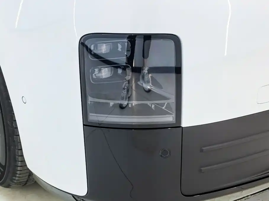 Li Auto Li MEGA — миниатюра 17
