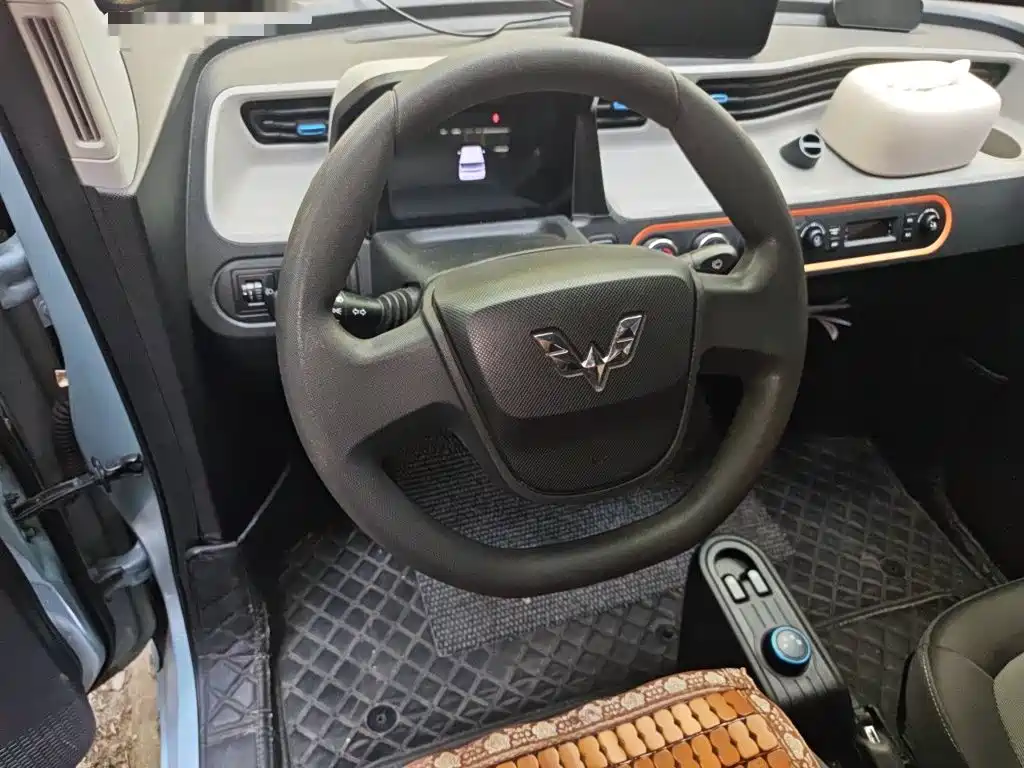 Wuling MINIEV — миниатюра 3