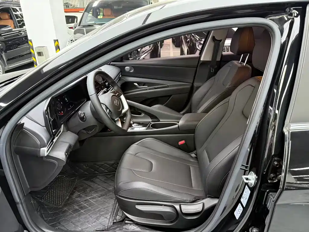 Hyundai Elantra 2023 1.5L CVT GLS Lead