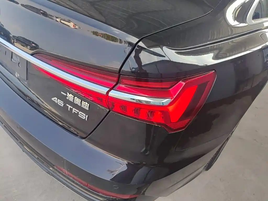 Audi A6L 2022 40 TFSI Luxury