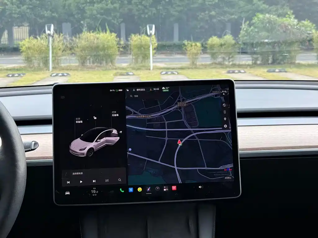 Tesla Model 3 — миниатюра 4