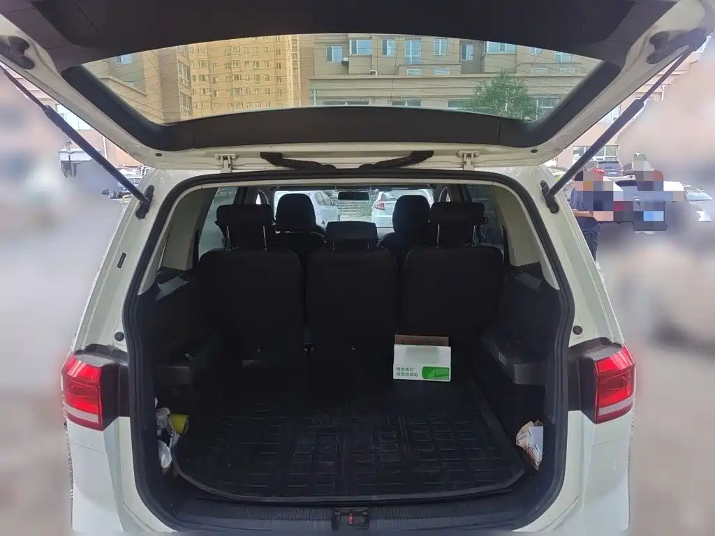 Volkswagen Touran — миниатюра 15