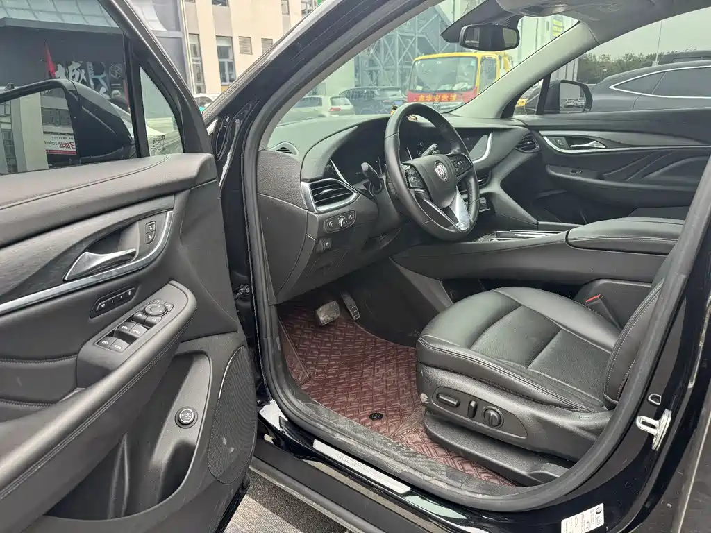 Buick Enclave — миниатюра 3