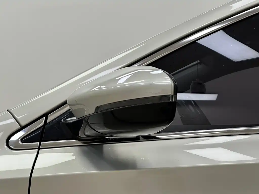 Roewe Feifan ER6 — миниатюра 11