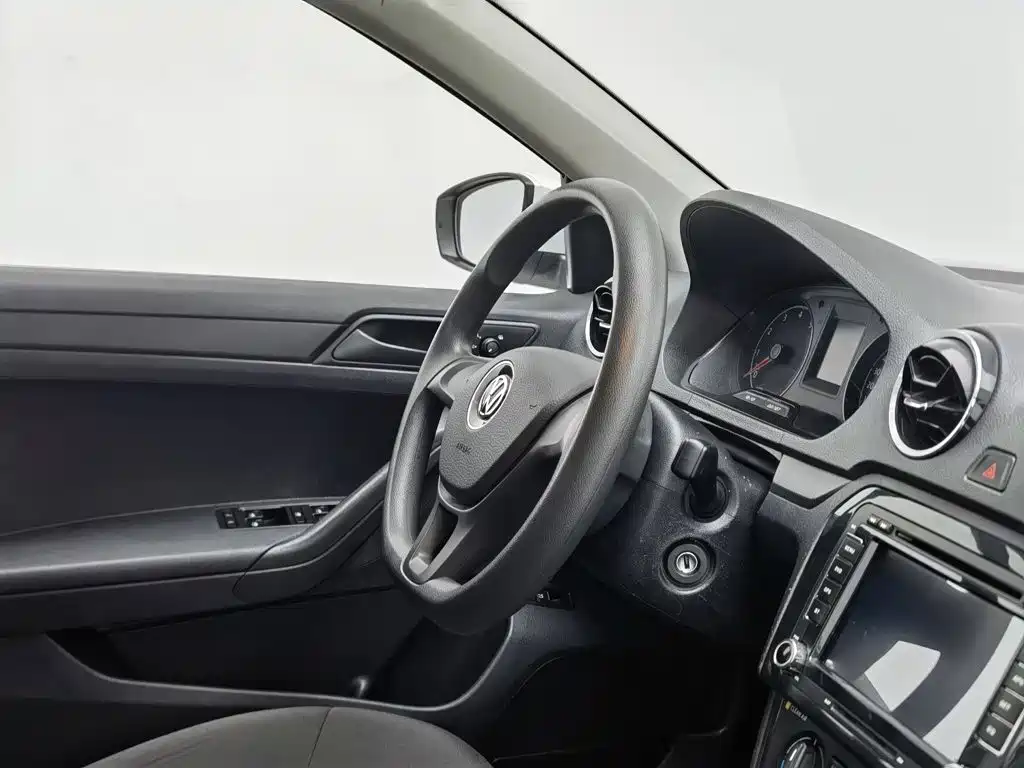 Volkswagen Jetta — миниатюра 22