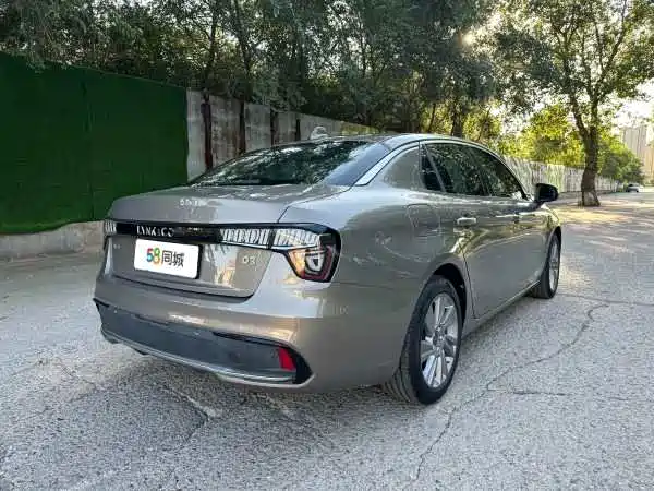 Lynk & Co 03 — миниатюра 5