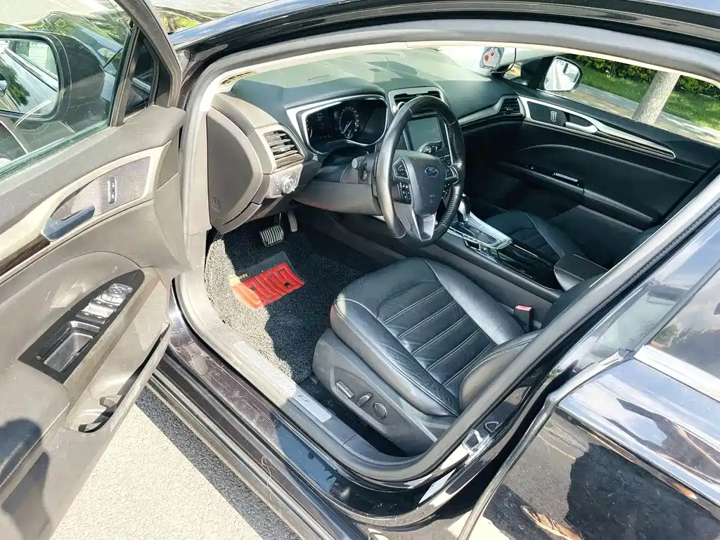 Ford Mondeo — миниатюра 6