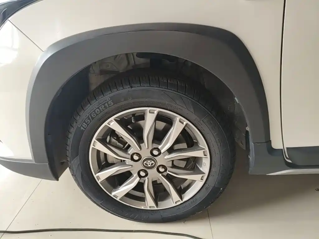 Toyota Yaris L — миниатюра 23