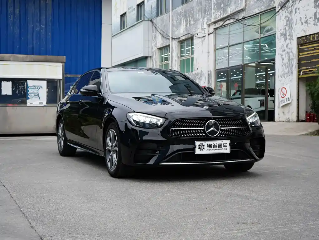 Mercedes-Benz E-Class — миниатюра 3