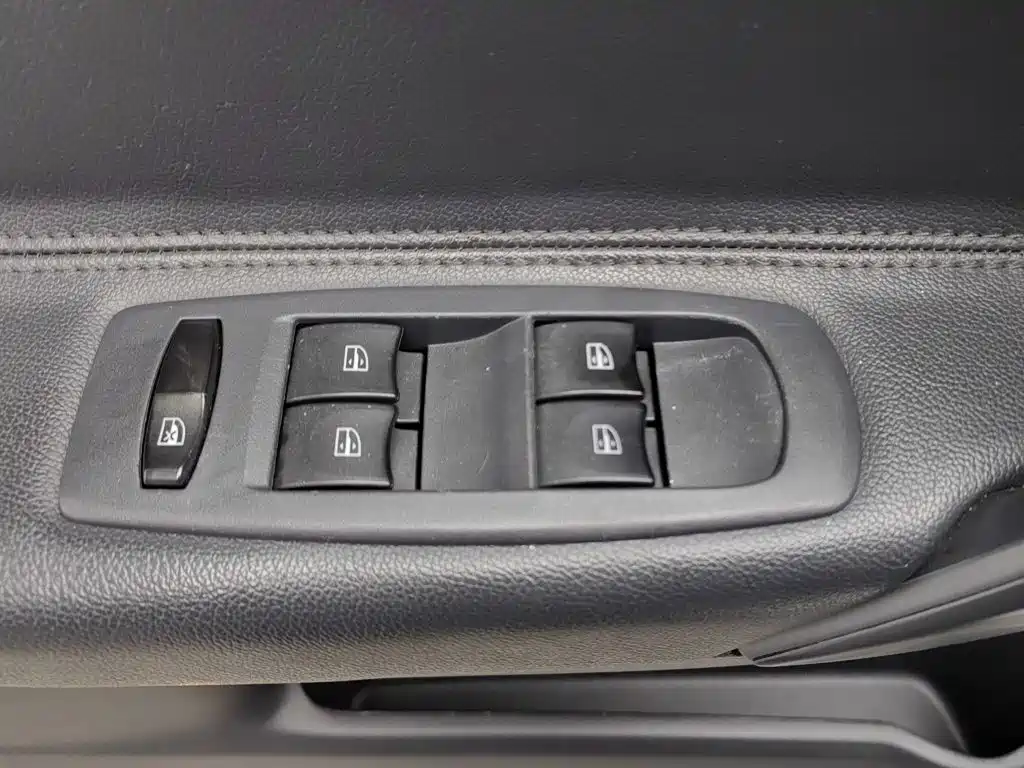 Renault Koleos (Import) — миниатюра 9