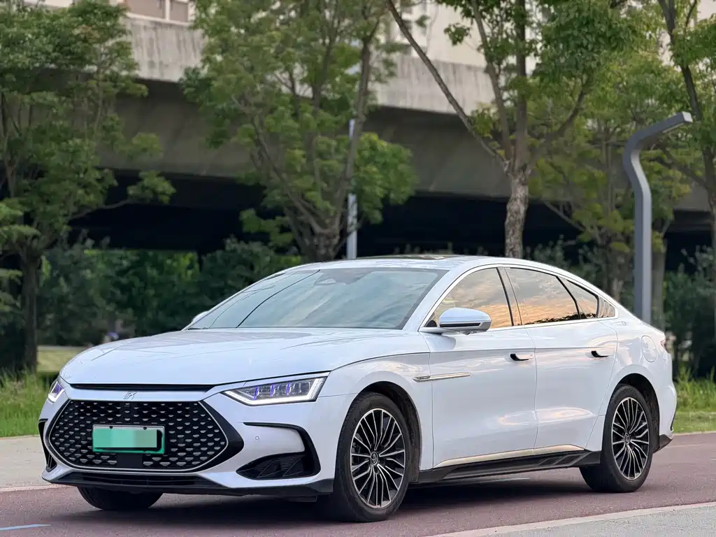BYD Han 2023 DM-i Champion Edition 121KM Honorable Type
