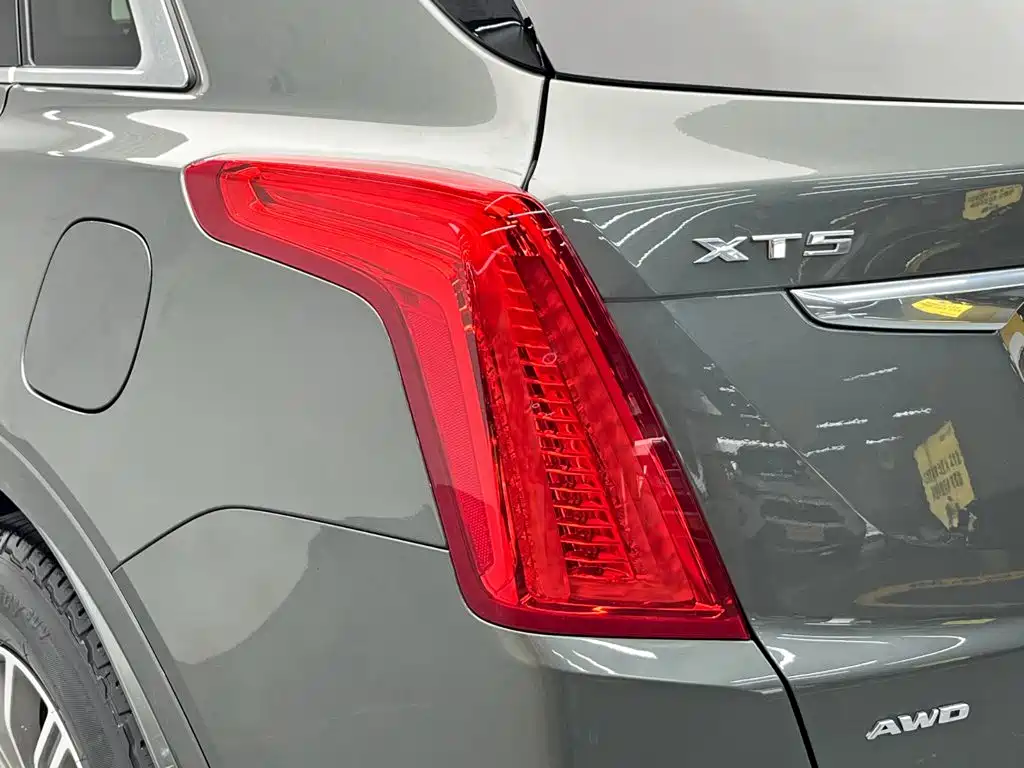 Cadillac XT5 — миниатюра 10