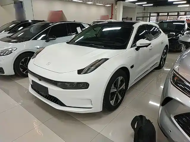 2023 Zeekr 001