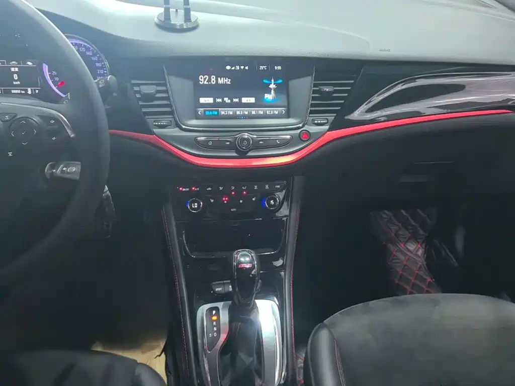 Buick Verano — миниатюра 13