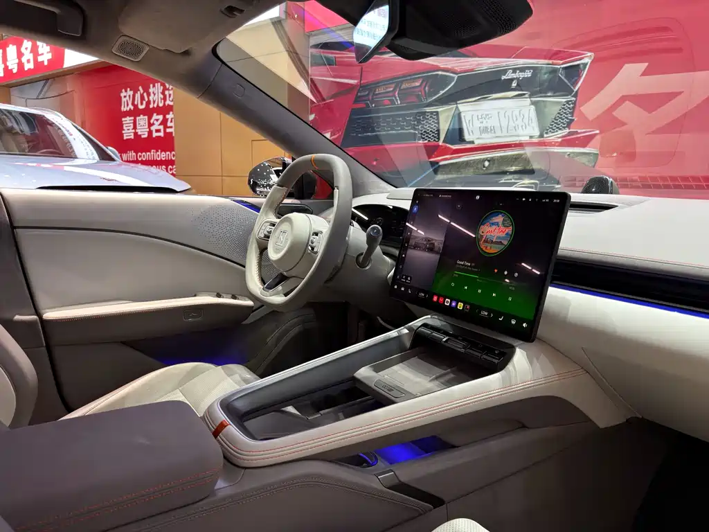 Zeekr 007GT — миниатюра 13