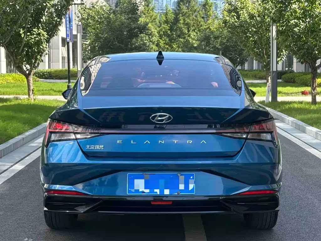 Hyundai Elantra — миниатюра 7