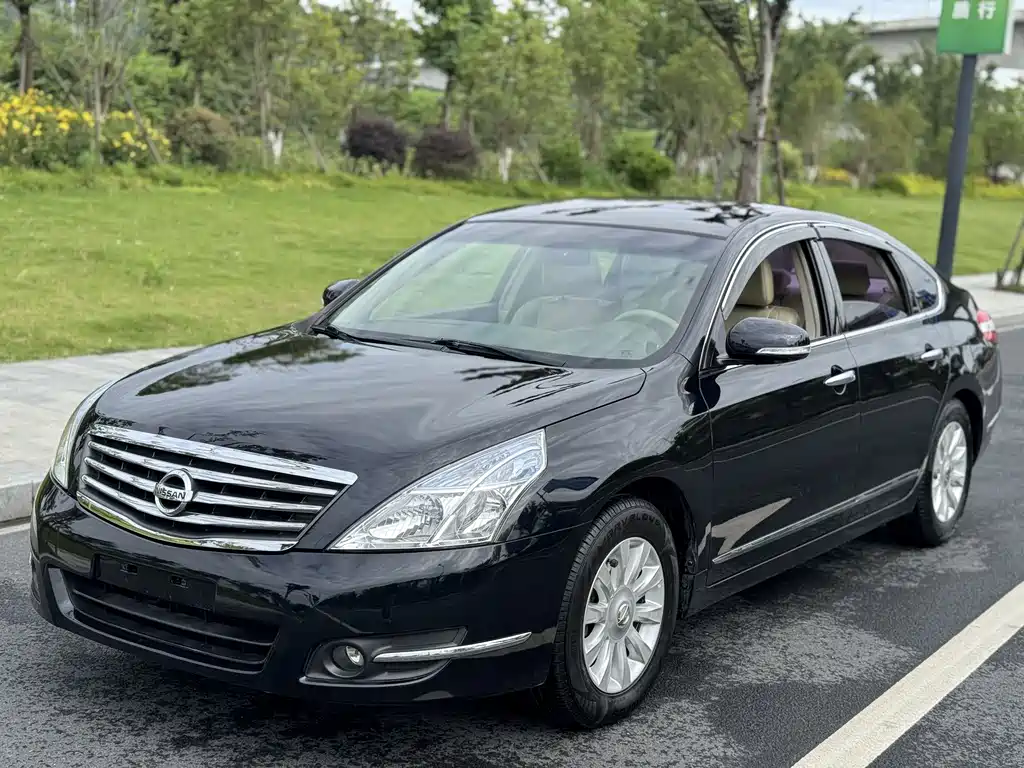 Nissan Teana/Altima 2010 2.0L XL Anniversary Anniversary Edition